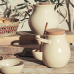 pot à olive en céramique beige comptoir de famille